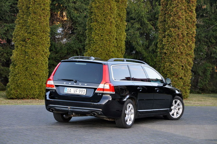 Volvo V70 2.0d(181KM) D4 Lift Led Xenon Navi Skóry Virtual Cokpit Alu17"FUL ASO zdjęcie 6