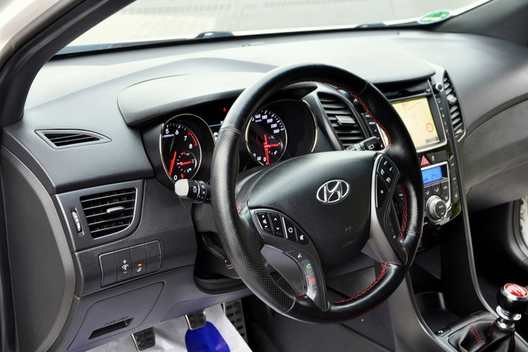 Hyundai i30 1.6Turbo(186KM) Xenon Led Navi Kamera Skóry Grzana Kierow. Alu18"ASO zdjęcie 22