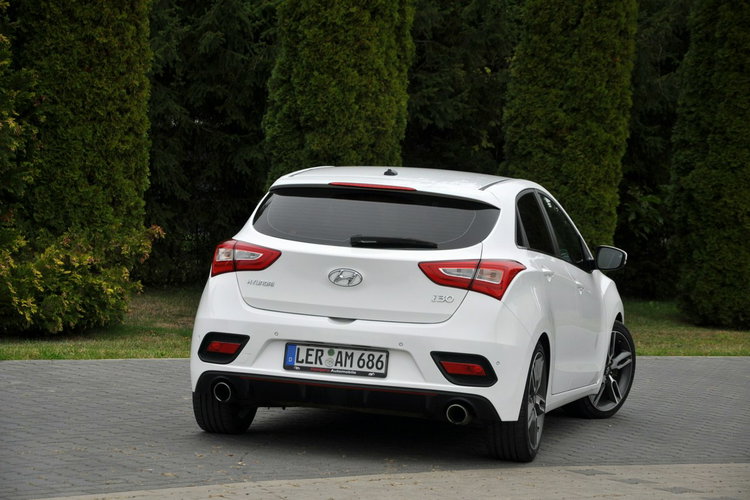 Hyundai i30 1.6Turbo(186KM) Xenon Led Navi Kamera Skóry Grzana Kierow. Alu18"ASO zdjęcie 7