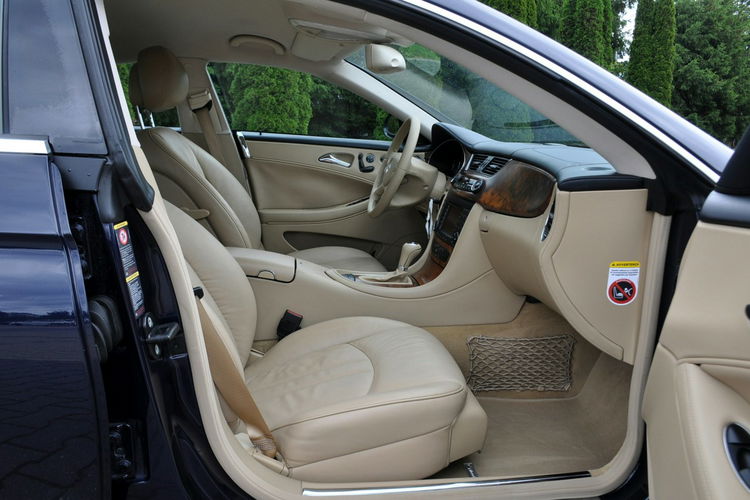Mercedes CLS 350 3.5i(272KM) Avantgarde Xenon Duża Navi Skóry El.Fotele Alu18"Full zdjęcie 17
