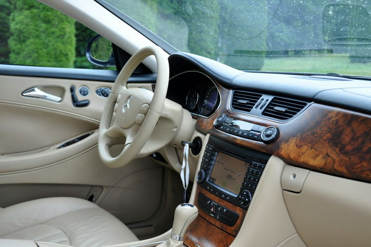 Mercedes CLS 350 3.5i(272KM) Avantgarde Xenon Duża Navi Skóry El.Fotele Alu18"Full zdjęcie 18