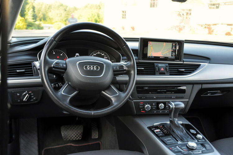 Audi A6 2.0TDI(177KM) Bi-Xenon Led Navi Panorama BOSE Reling Chrom Alu18"ASO zdjęcie 29