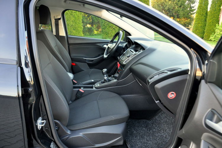 Ford Focus 1.5TDCi(120KM) Lift 123tyś.km Klimatronik Grzane Fotele Welur Alu16" zdjęcie 17