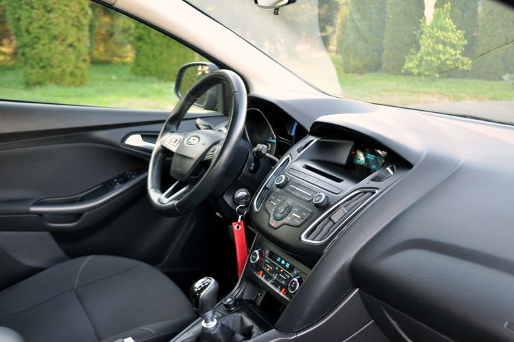 Ford Focus 1.5TDCi(120KM) Lift 123tyś.km Klimatronik Grzane Fotele Welur Alu16" zdjęcie 18