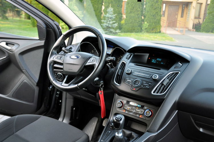 Ford Focus 1.5TDCi(120KM) Lift 123tyś.km Klimatronik Grzane Fotele Welur Alu16" zdjęcie 25
