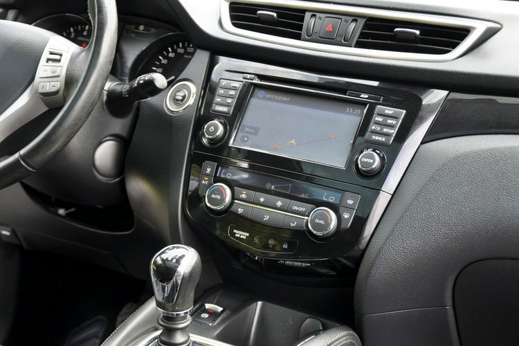 Nissan Qashqai 1.2i(115KM) Radar Full Led Navi Kamera360 Panorama Skóry Alu19"ASO zdjęcie 27