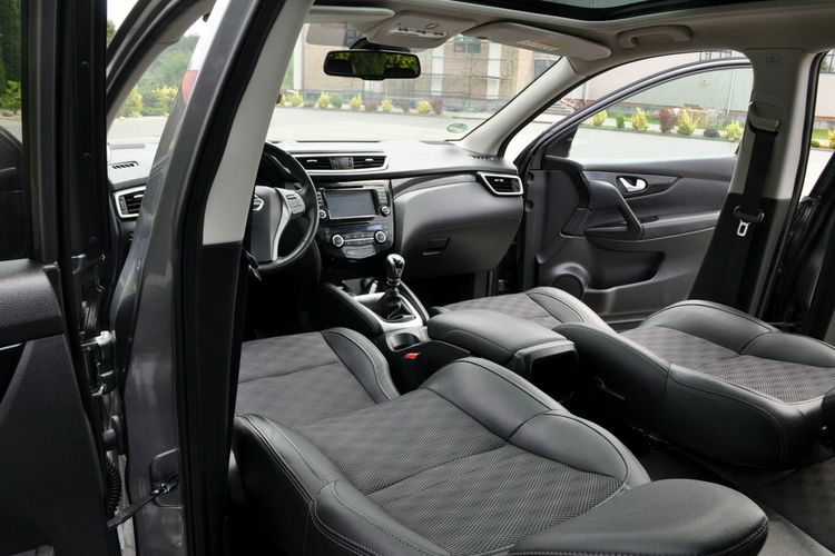 Nissan Qashqai 1.2i(115KM) Radar Full Led Navi Kamera360 Panorama Skóry Alu19"ASO zdjęcie 28