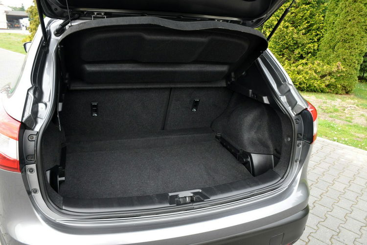 Nissan Qashqai 1.2i(115KM) Radar Full Led Navi Kamera360 Panorama Skóry Alu19"ASO zdjęcie 38