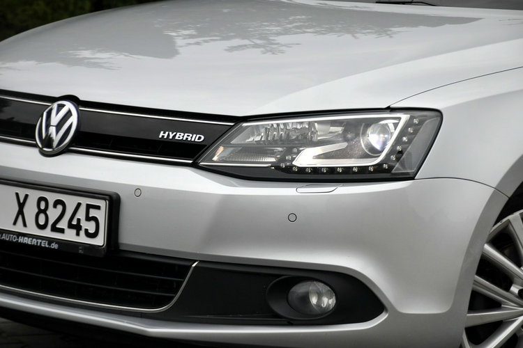 Volkswagen Jetta 1.4T(150KM) Hybrid Led Bi-Xenon Navi Kamera Skóry El.Fotel Alu17"Full zdjęcie 12