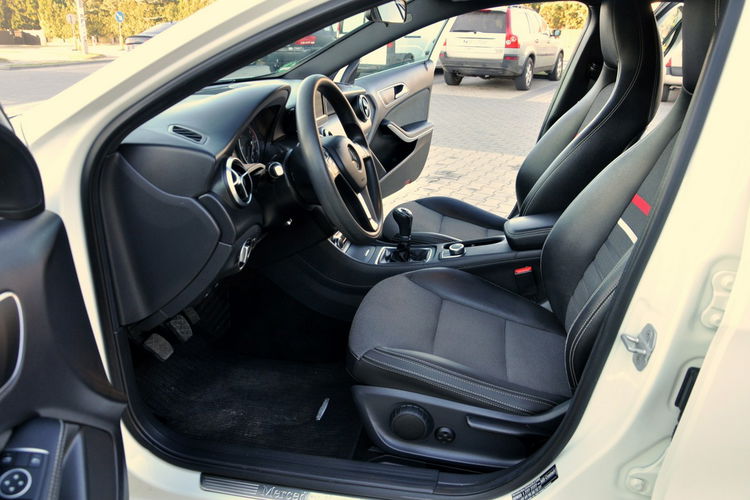 Mercedes A 180 1.5CDI(109KM) Radar Duża Navi Skóry Grzane Fotele I Wł Alu16"ASO zdjęcie 22