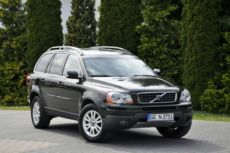 Volvo XC 90 2.4D(185KM) Xenon Navi El.Fotele Skóry 7-Foteli 2xParktr Alu17"FUL ASO zdjęcie 2