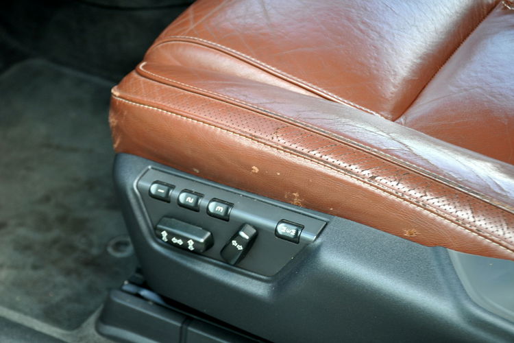 Volvo XC 90 2.4D(185KM) Xenon Navi El.Fotele Skóry 7-Foteli 2xParktr Alu17"FUL ASO zdjęcie 24