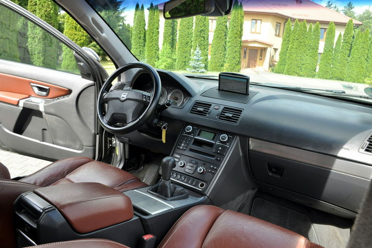 Volvo XC 90 2.4D(185KM) Xenon Navi El.Fotele Skóry 7-Foteli 2xParktr Alu17"FUL ASO zdjęcie 26