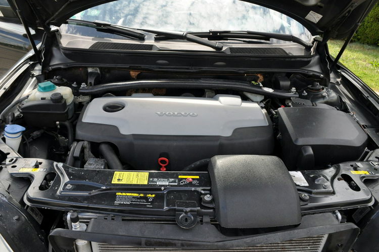 Volvo XC 90 2.4D(185KM) Xenon Navi El.Fotele Skóry 7-Foteli 2xParktr Alu17"FUL ASO zdjęcie 39