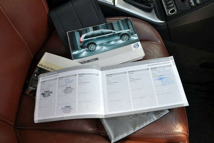 Volvo XC 90 2.4D(185KM) Xenon Navi El.Fotele Skóry 7-Foteli 2xParktr Alu17"FUL ASO zdjęcie 40