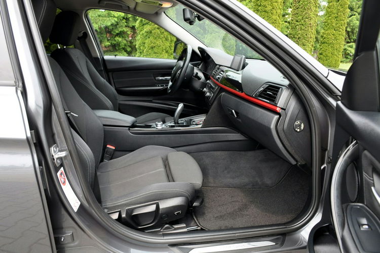 BMW 320 2.0d(184KM) Bi-Xenon Ringi Duża Navi 2xParktr I Wł Welur Alu18"ASO zdjęcie 17
