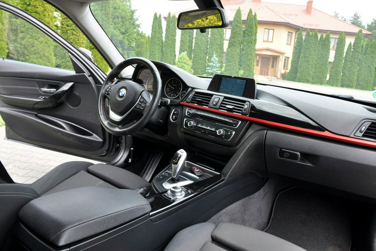 BMW 320 2.0d(184KM) Bi-Xenon Ringi Duża Navi 2xParktr I Wł Welur Alu18"ASO zdjęcie 25