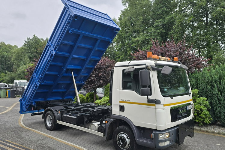 TGL 12.180 MAN TGL 12.180 / Wywrotka 3-stronna / Salon PL I-właściciel zdjęcie 1