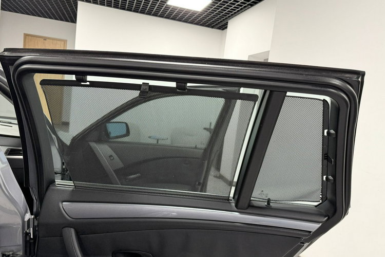 BMW 525 2.5i 192KM Dach panoramiczny Bi-Xenon Automat Pneumatyka zdjęcie 15