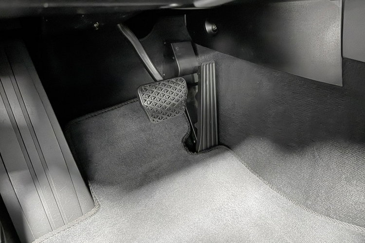 BMW 525 2.5i 192KM Dach panoramiczny Bi-Xenon Automat Pneumatyka zdjęcie 23