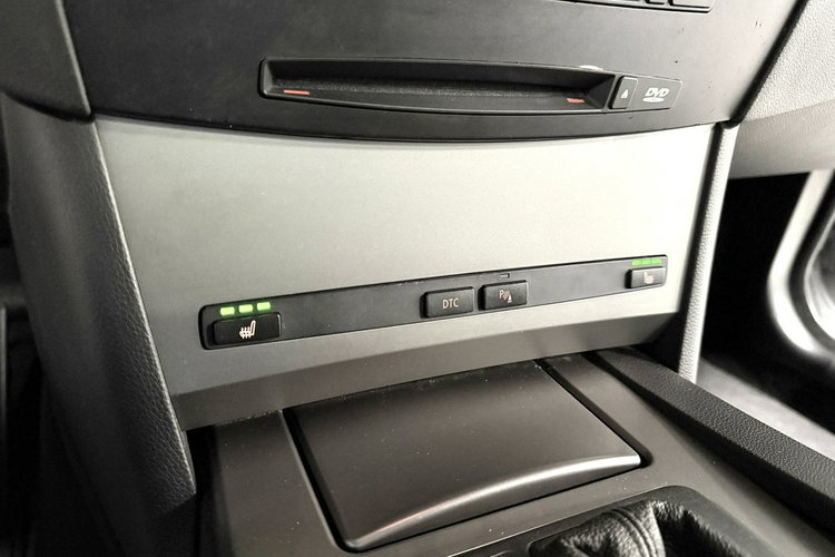 BMW 525 2.5i 192KM Dach panoramiczny Bi-Xenon Automat Pneumatyka zdjęcie 33