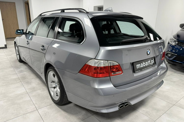 BMW 525 2.5i 192KM Dach panoramiczny Bi-Xenon Automat Pneumatyka zdjęcie 4