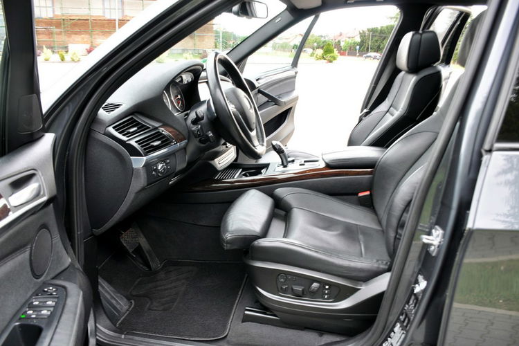 BMW X5 3.0d(306KM) Xenon Ringi Navi Kamera Panorama Dociągi Went.Fotele Alu19 zdjęcie 22