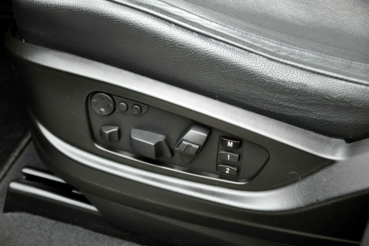 BMW X5 3.0d(306KM) Xenon Ringi Navi Kamera Panorama Dociągi Went.Fotele Alu19 zdjęcie 24