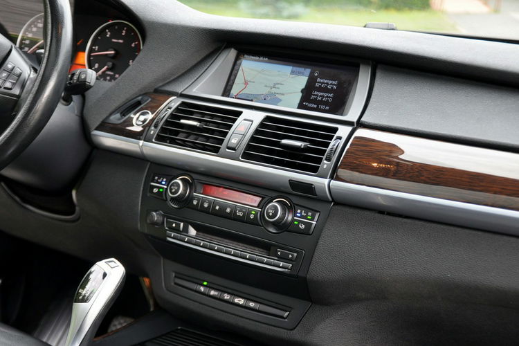 BMW X5 3.0d(306KM) Xenon Ringi Navi Kamera Panorama Dociągi Went.Fotele Alu19 zdjęcie 28