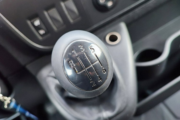 Opel Movano Krajowy pierwszy właściciel + profesjonalna zabudowa zdjęcie 20