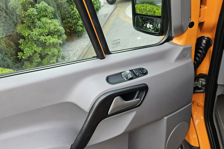 Mercedes Sprinter 2.2 CDi DOKA / 6 osób / 101 tyś przebiegu / I-właściciel / Brygadówka zdjęcie 15