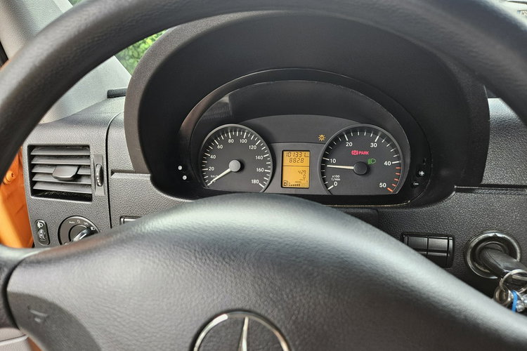 Mercedes Sprinter 2.2 CDi DOKA / 6 osób / 101 tyś przebiegu / I-właściciel / Brygadówka zdjęcie 16