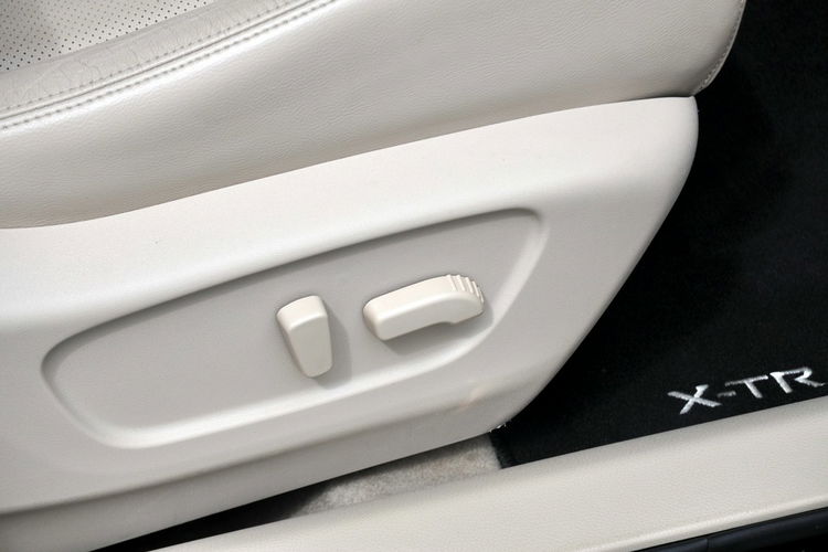 Nissan X-Trail 2.0dCi(130KM) Bi-Xenon Led Navi Kamera Skóry Panorama BLS Alu19"FULL zdjęcie 19