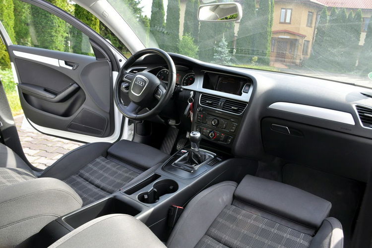 A4 1.8T(160KM) 158tyś.km Xenon Led Welur Parktronik I Wł Alu 18"ASO Audi zdjęcie 24