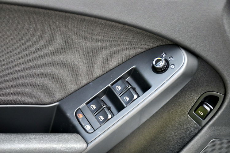 A4 1.8T(160KM) 158tyś.km Xenon Led Welur Parktronik I Wł Alu 18"ASO Audi zdjęcie 35