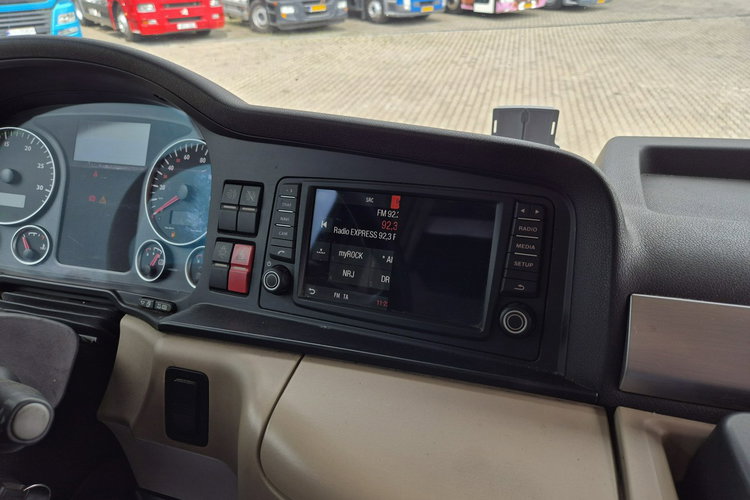 TGX 28.420 6X2 MAN TGX 28.420 6X2-2 LL / ZESTAW DO PRZEWOZU KONTENRÓW / NISKI BDF / D zdjęcie 34