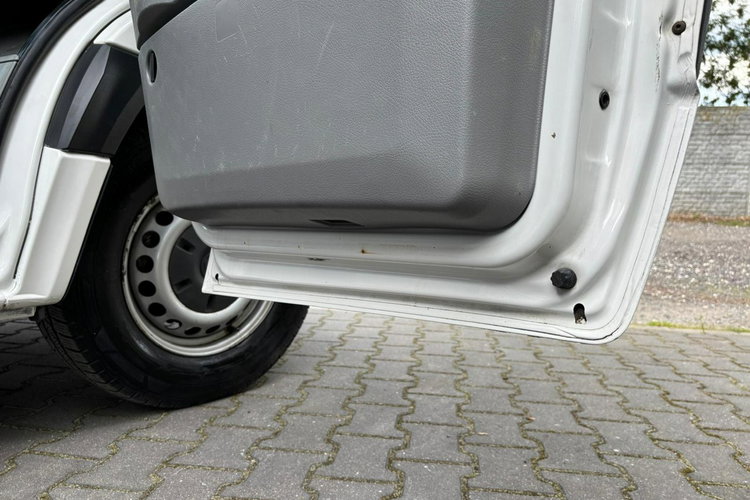Volkswagen Crafter 2.0 160KM 2014 3.5t na haku L2H2 Klimatyzacja Webasto Kamera cofania zdjęcie 17