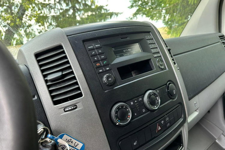 Volkswagen Crafter 2.0 160KM 2014 3.5t na haku L2H2 Klimatyzacja Webasto Kamera cofania zdjęcie 9