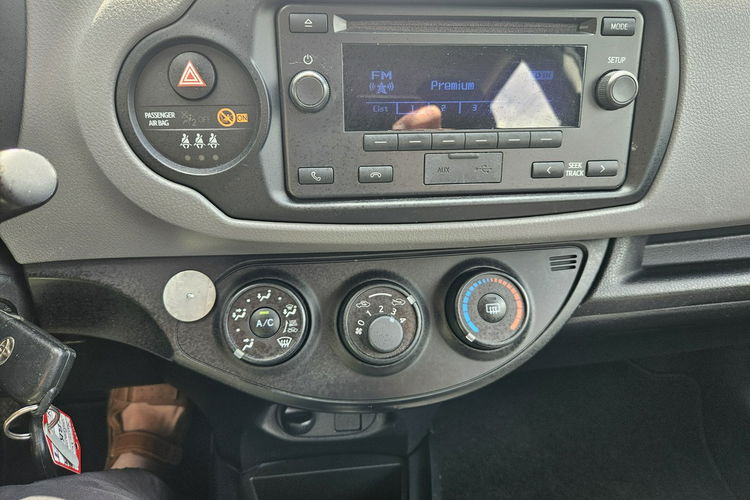 Toyota Yaris Klimatyzacja / Komputer / Pełna dokumentacja zdjęcie 10