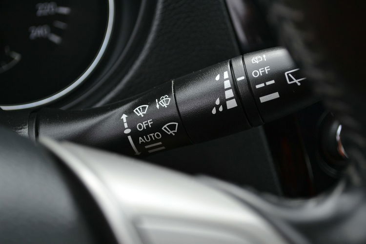 Nissan Qashqai Climatronic dwustrefowy Alufelgi Serwis Podgrz. Fotele.Automat Led zdjęcie 21