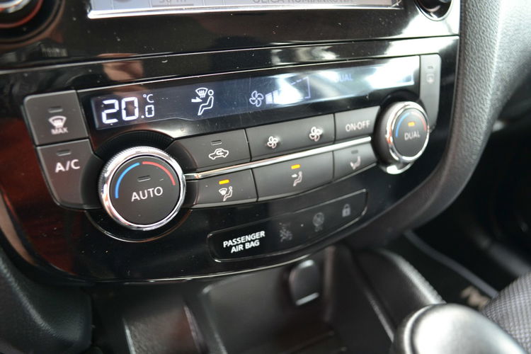 Nissan Qashqai Climatronic dwustrefowy Alufelgi Serwis Podgrz. Fotele.Automat Led zdjęcie 24