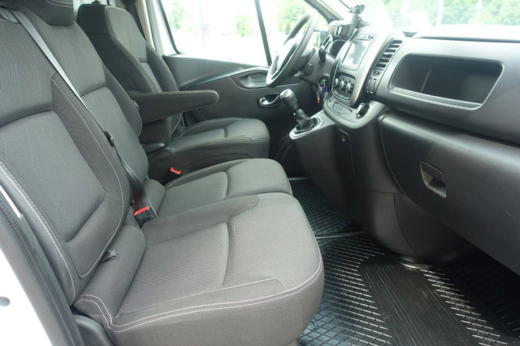 Nissan NV300 R E Z E R W A C J A zdjęcie 16