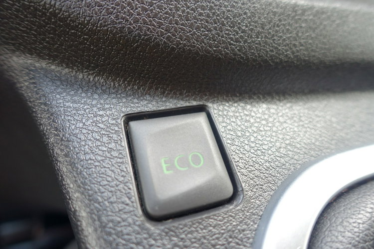 Nissan NV300 R E Z E R W A C J A zdjęcie 23