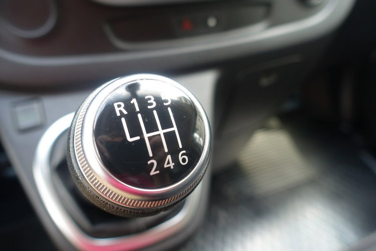 Nissan NV300 R E Z E R W A C J A zdjęcie 24