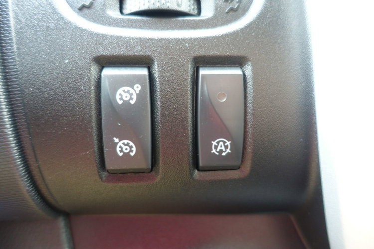 Nissan NV300 R E Z E R W A C J A zdjęcie 27