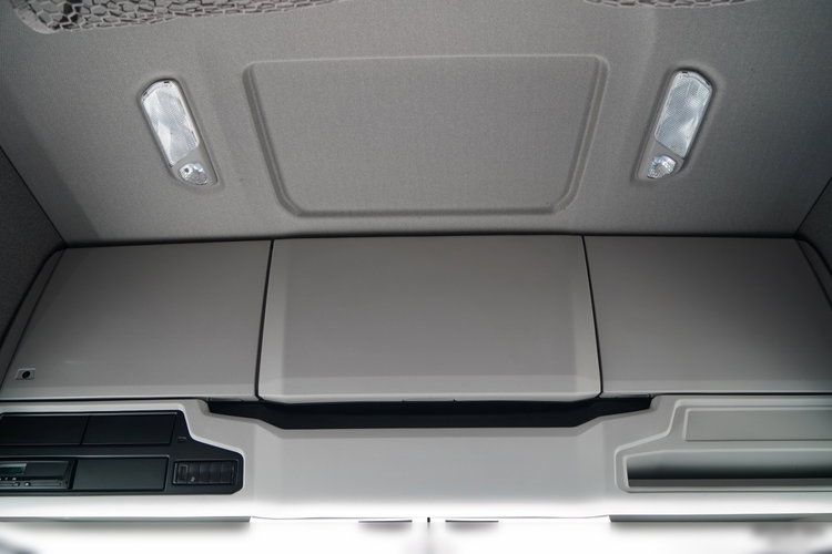 Scania S 500 / RETARDER / CAŁA NA PODUSZKACH / OPONY 100%  / PO KONTRAKCIE SERWISOWYM  zdjęcie 35