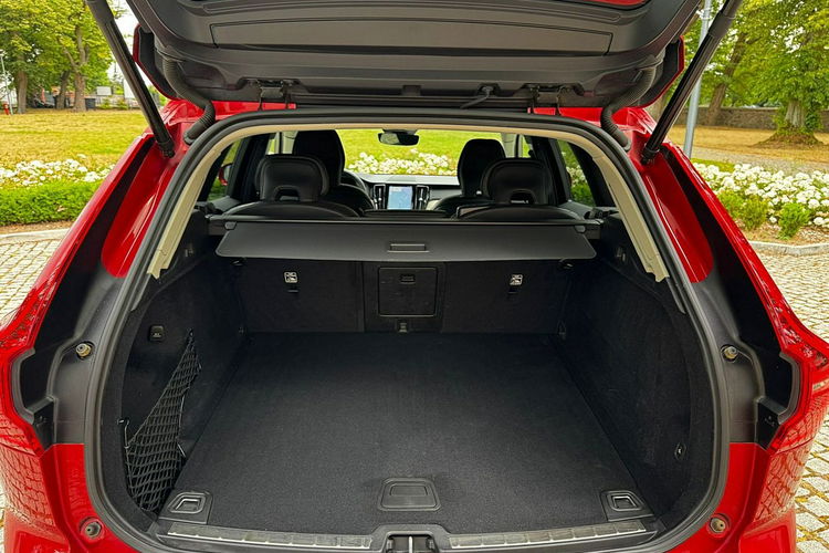 Volvo XC 60 diesel hybryda 197 kM AWD zdjęcie 14