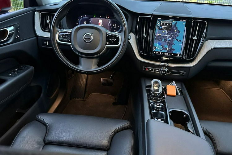 Volvo XC 60 diesel hybryda 197 kM AWD zdjęcie 26