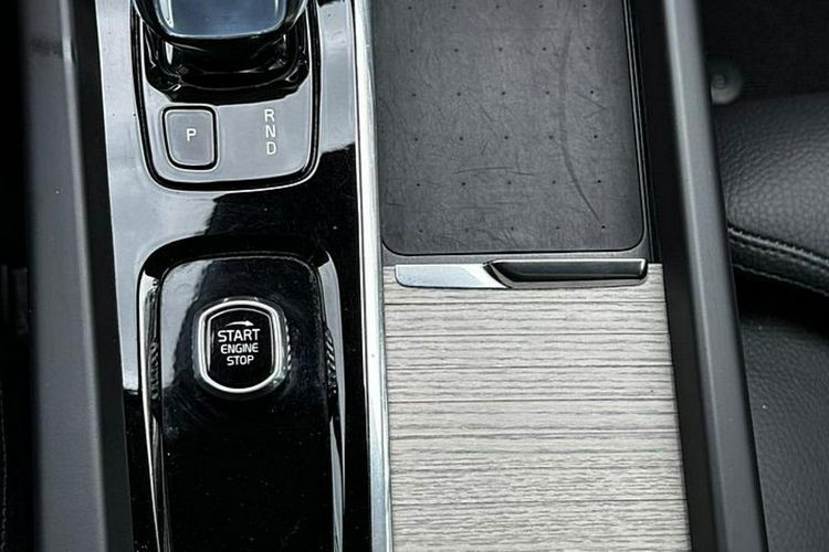 Volvo XC 60 diesel hybryda 197 kM AWD zdjęcie 32