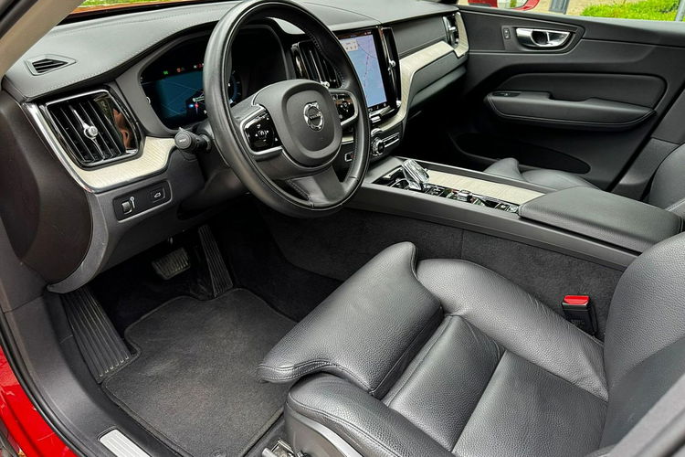 Volvo XC 60 diesel hybryda 197 kM AWD zdjęcie 6
